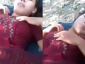 Desi couple enjoys outdoor sex in public place