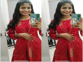 Amateur Indian girl gives a titjob in exclusive video