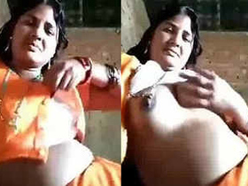 Indian village women take self-portraits for their boyfriend