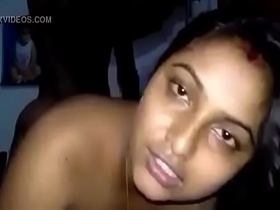 Desi bhabhi's big cock in hot sex video