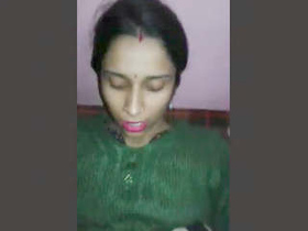 Dishonest wife indulges in self-pleasure using her mobile device