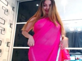 Desi bhabhi strips down for erotic performance