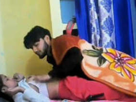 Indian babe gets fucked by her lover in hot Desi sex video clips