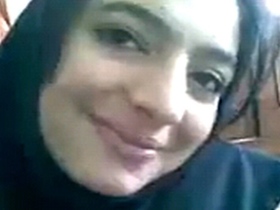 Cute girl with a nice body gets naughty in a steamy video