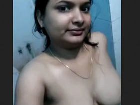 Desi bhabhi's naked body and pretty face in HD video