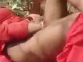 Desi aunty gets naughty in the garden with her lover