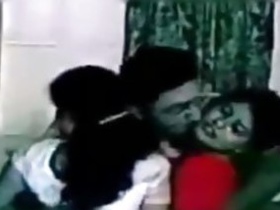 Amateur Indian couple in hardcore fucking video