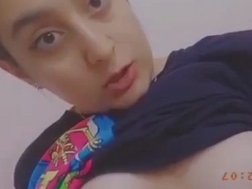 Cute Pakistani girl shows off her body in a steamy video