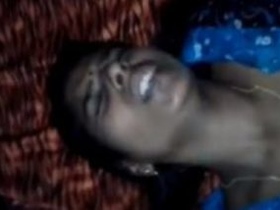 Finger fucking and masturbation in this Kerala video