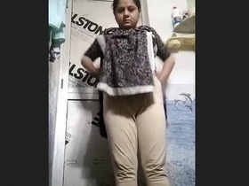 Indian woman takes bath and shares experience