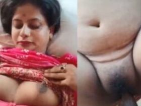 Mature Indian bhabhi gets anal and moans in pleasure