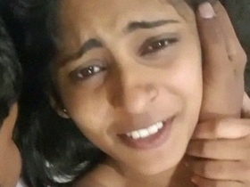 Indian lovers indulge in foreplay and masturbation in a leaked video