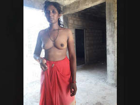 Mallu babe gives a sensual blowjob in this video