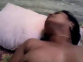 Tamil aunty's solo pussy play session