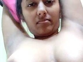 Big boobs Indian babe in nude selfie video