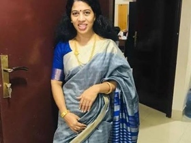 Autny's nude desi aunty video is a must-see