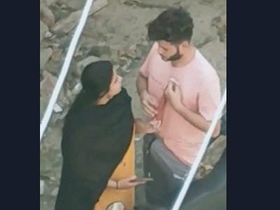 Desi lover enjoys outdoor sex