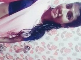 Mallu MMC girl gives a steamy handjob in this online porn video