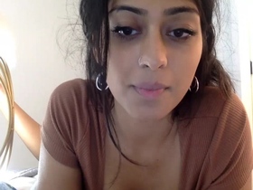 Indian hostbo girl's webcam show is a must-see
