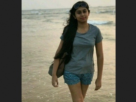 Mallu bhabi in seductive lingerie