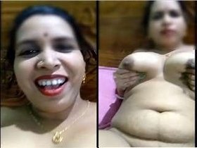 Indian bhabhi's big boobs and pussy on display