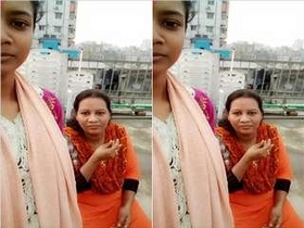 MILF Bhabhi reveals her big tits and fucks on video call