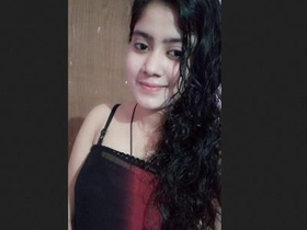Indian bhabi Ruksar's popular nude show