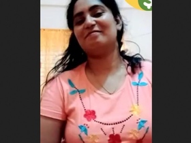 Desi bhabi with big boobs fingers herself in public