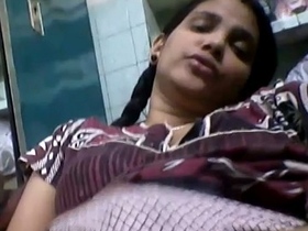 Indian bank worker masturbates in explicit video