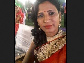 Sensual Desi bhabi reveals her naked body