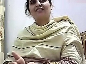 Indian wife joins friends for a quick sexual encounter