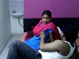 Desi woman taped herself pleasuring herself in a hotel room with audio