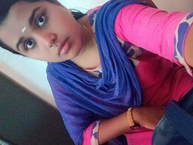 A cute Desi girl reveals her nude body on webcam