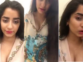 Sexy desi girl masturbates and talks to fans in a cute video