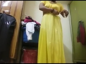 Indian bhabhi goes wild in a tight petticoat