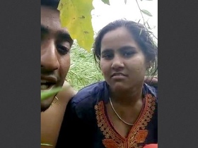 Outdoor blowjob and fucking in desi village video